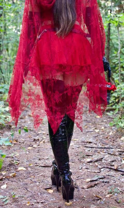 Tempting all the Big, Bad Wolves this week 😈 10% off for 10 ..