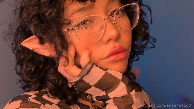 POV: I'm your girlfriend