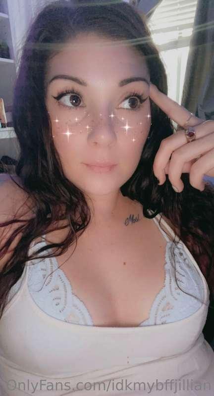 On vacation! Drinks now accepted 🍹💜