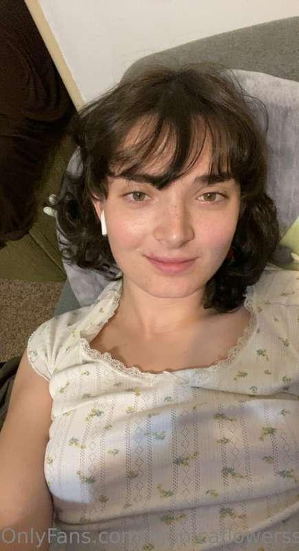 I’m lying in bed think about u 🥰