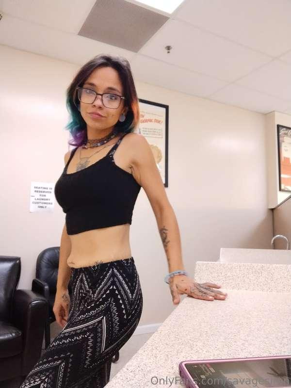 🖤😜Been Sneaking In Content While During Errands 