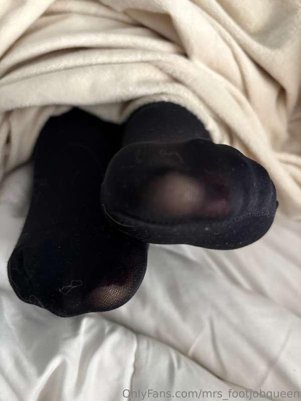 Lounging in bed with black thigh highs on 💜💜