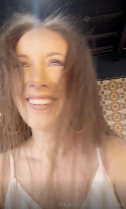 Let me take you on a little tour of my studio... and my vagi..