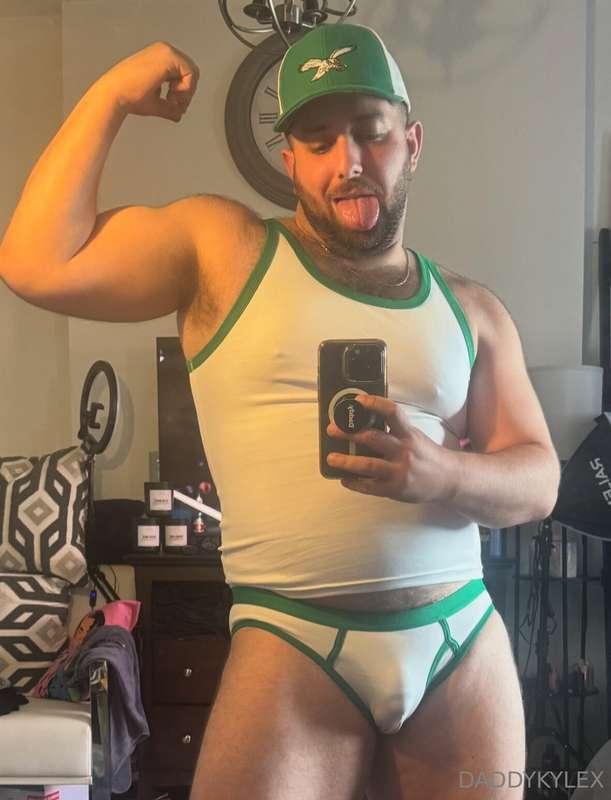 come sniff my pit while I slip a few fingers inside your wet..