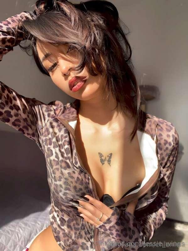 𝐅𝐑𝐄𝐄 𝐒𝐔𝐁👉 @chloniwa 🔥Gorgeous doll for your hot desires🔥She ..