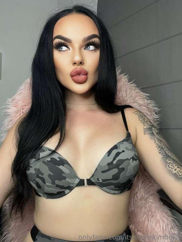 I want to be your naughty girl always. 😏