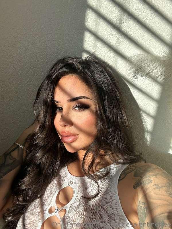 Let’s find out what it takes for you to get hard, dm me 😈