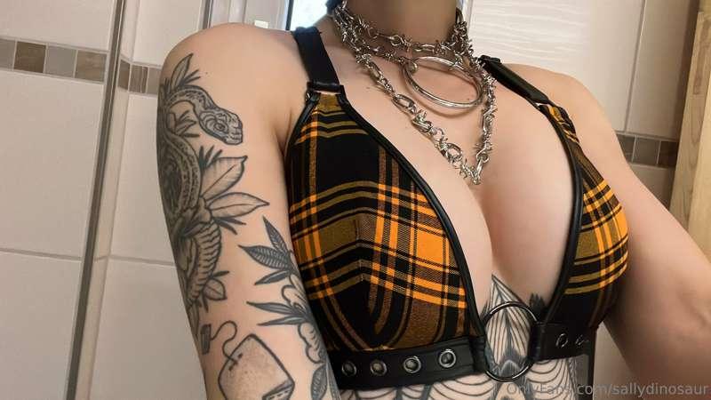 new bra & new fav chain / chocker ⛓️😍

My birthday is in 2 d..