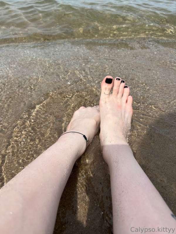 ❗️FEET LOVERS❗️Check ur messages😊