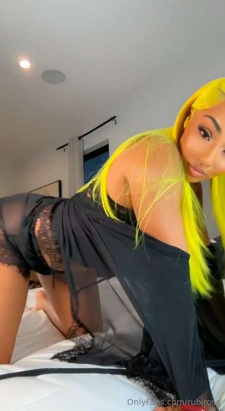 IM SO FUCKIN HORNY RN 😇ive been up all night long and a nigg..