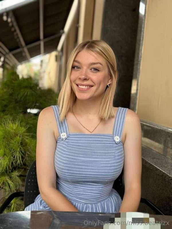 FREE SUBSCRIPTION😍 This juicy hot student @evayaskrava has a..