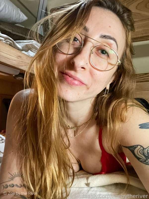 I ❤️ listening to songs on repeat and moving to the beat of my own drum 🤗