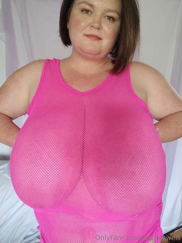 I have a 3 minute video of me bouncing up and down and smack..