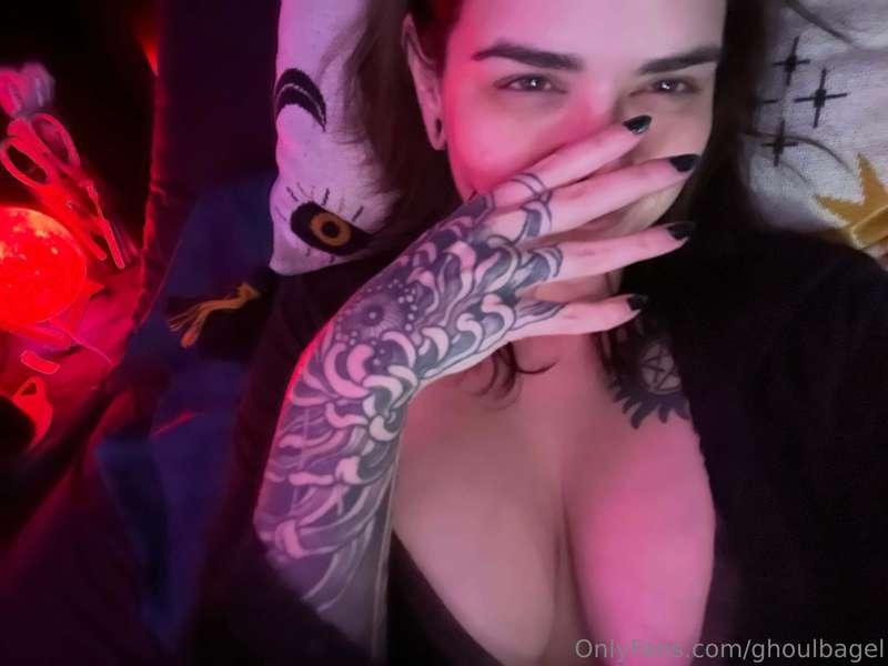 comfy comfy nip slip n smiles <3