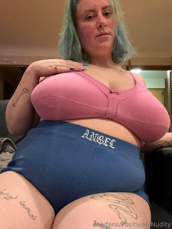 I’m such a fucking tease, I know. How do you like to be teas..