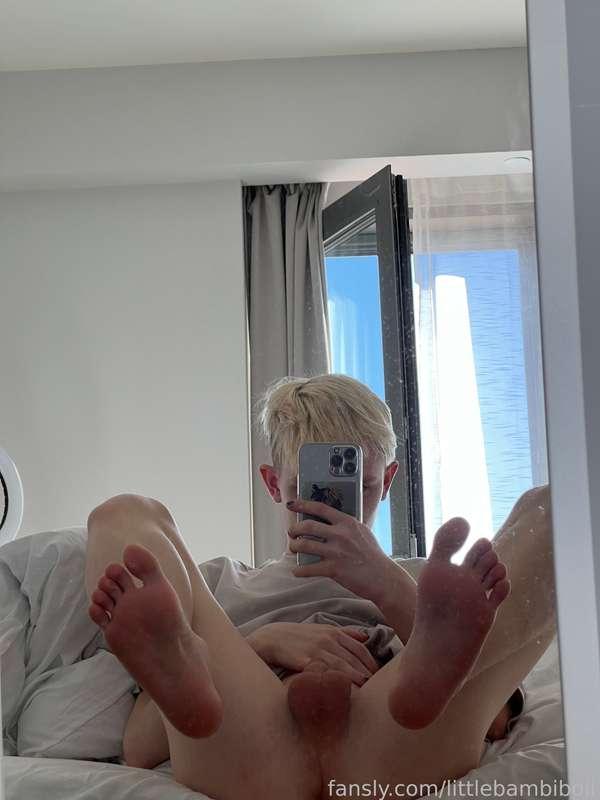 all I need now is a good hard cock 🍆😋