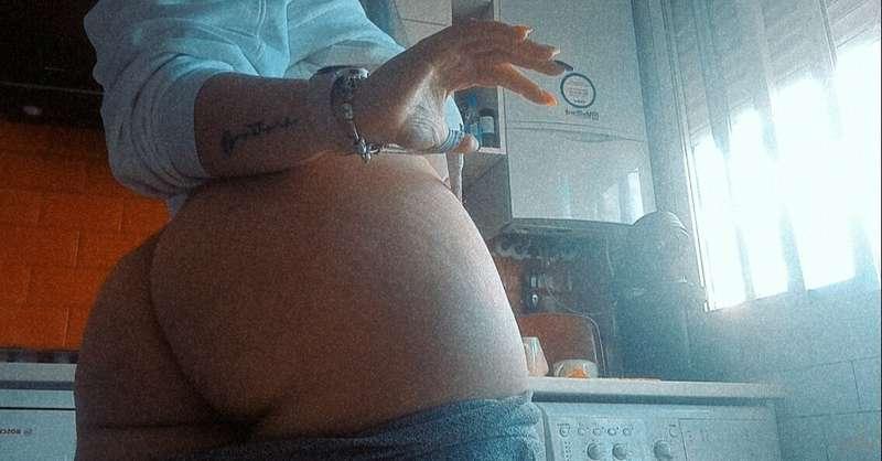 Culo y pelito azul