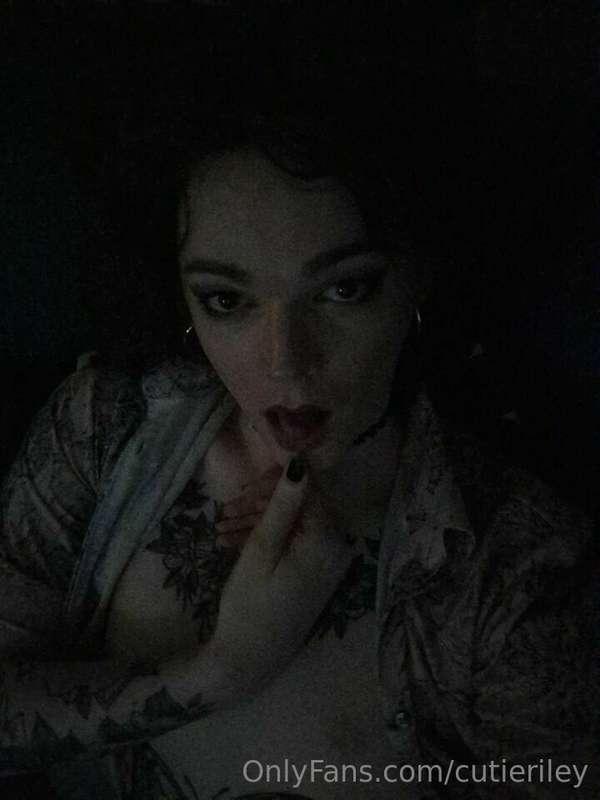 Anyone else get super horny at night? 😏