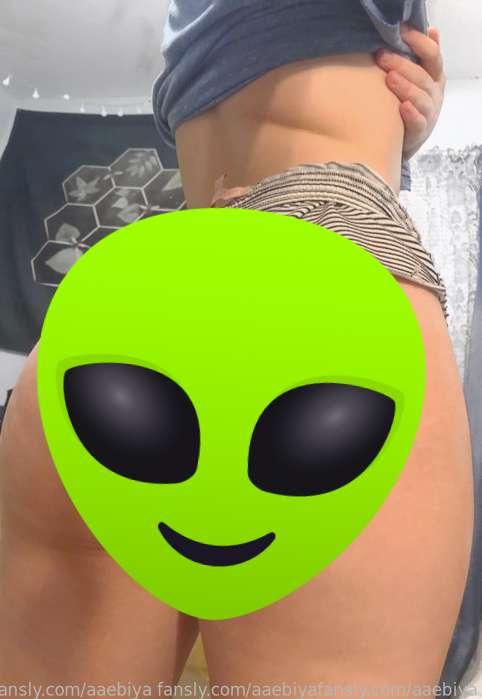 POV im about to sit on u in shorts that barely cover my booty &gt;:) 