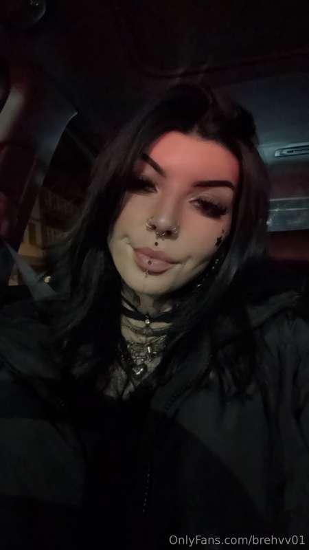 hey everyone !!sorry for all that childish non sense. my old..