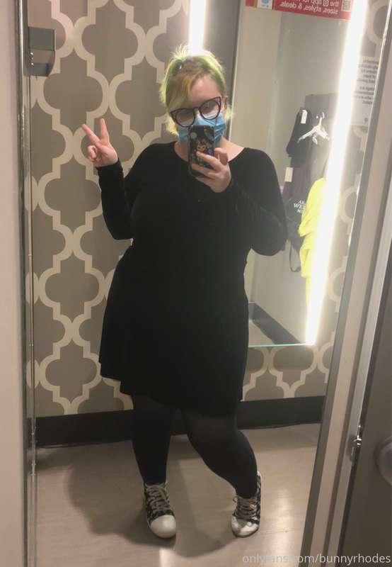would u like to go shopping with me so we can secretly fuck ..