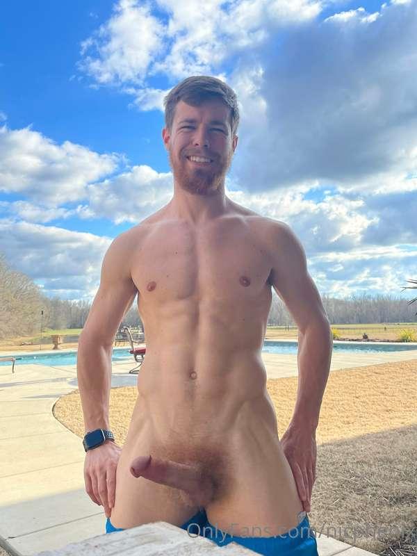 It's finally warm enough to get some new outdoor photos. Wha..