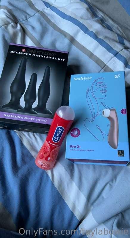 Daniel bought me some new gifts! 😍 Who’s keen for these vide..
