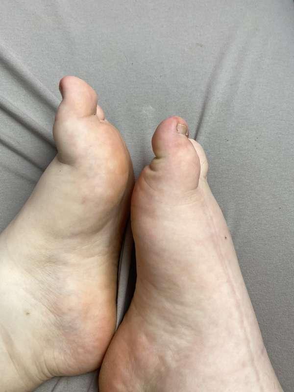 Massage my Feet Please!
