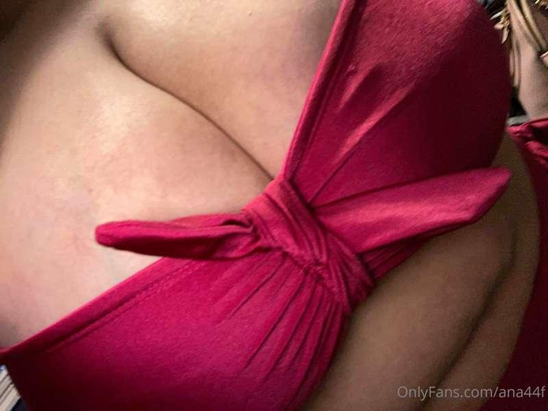 Cum all over my breast meat baby, rub your dick across my fl..