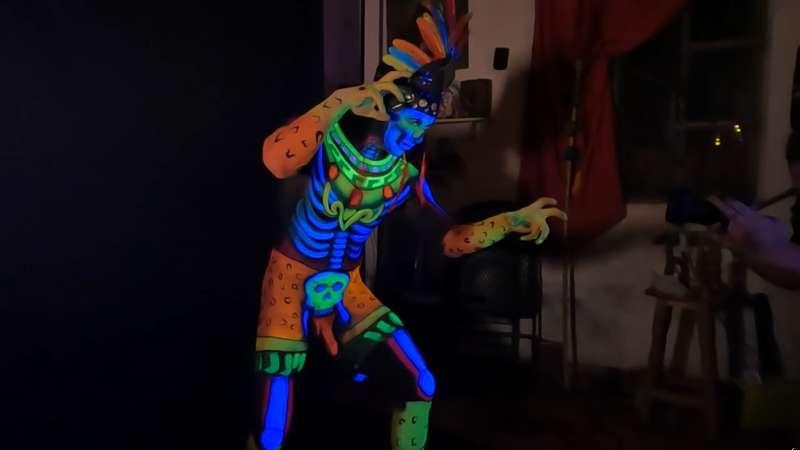 Raw | Aztec body paint photo session
