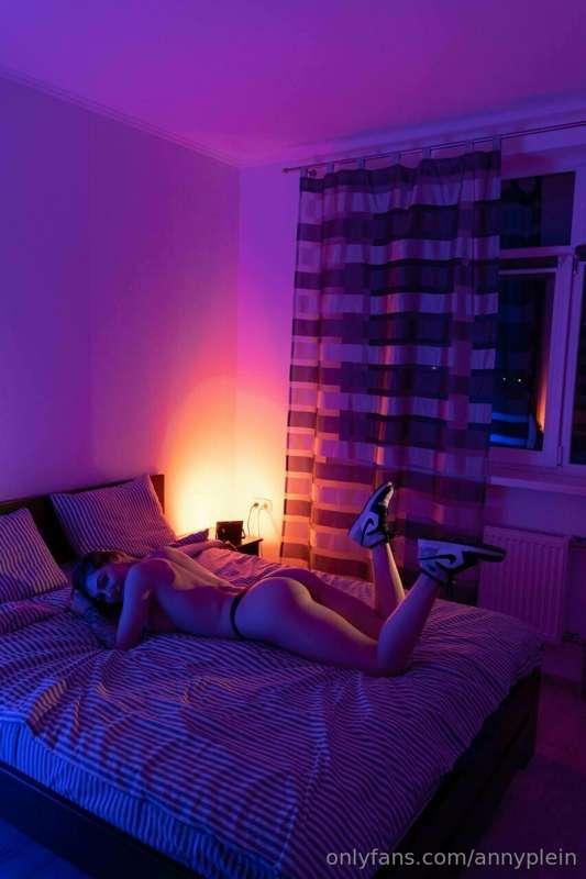 Would you like to join me? 😈🥵
My bed is very cozy 😏🤭