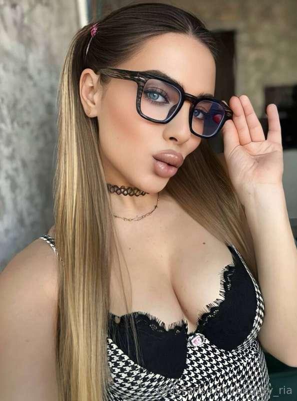 Crazy beauty @alonaartsex😻 Dick tamer 🙈Hottie with experienc..