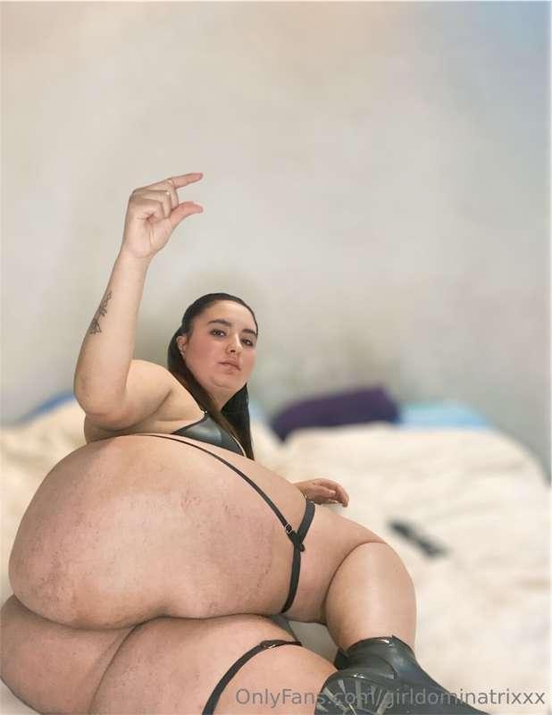 I'm ready to bully and humiliate weak bitches right now, who..