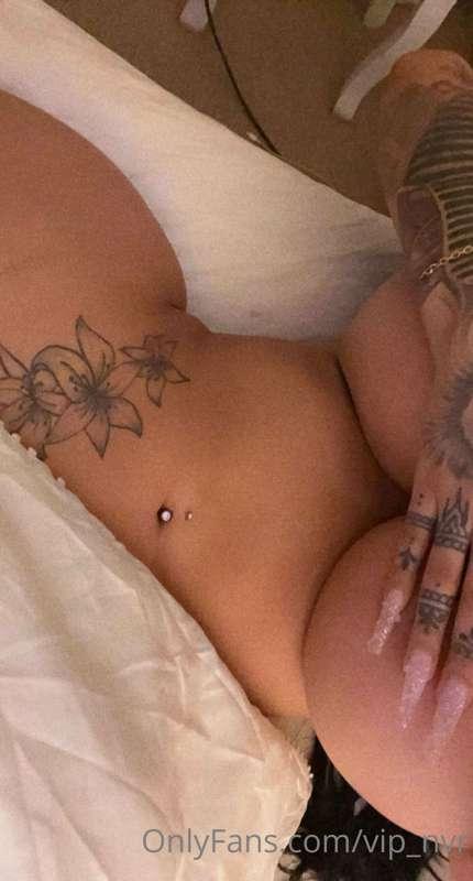 Join me in bed bby 😈