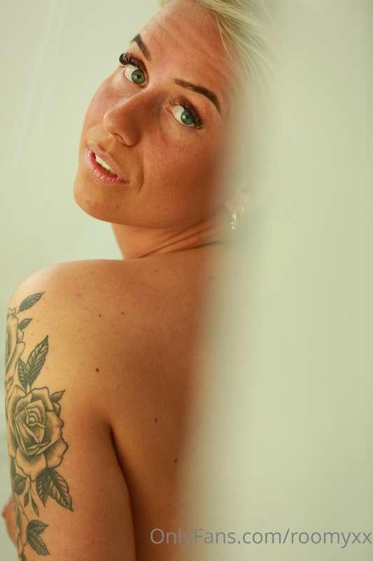 I like to be naked