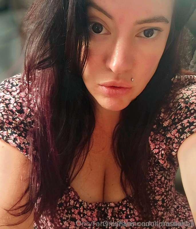 @smashash1  Single MILF. Please enjoy this as much as I do. ..
