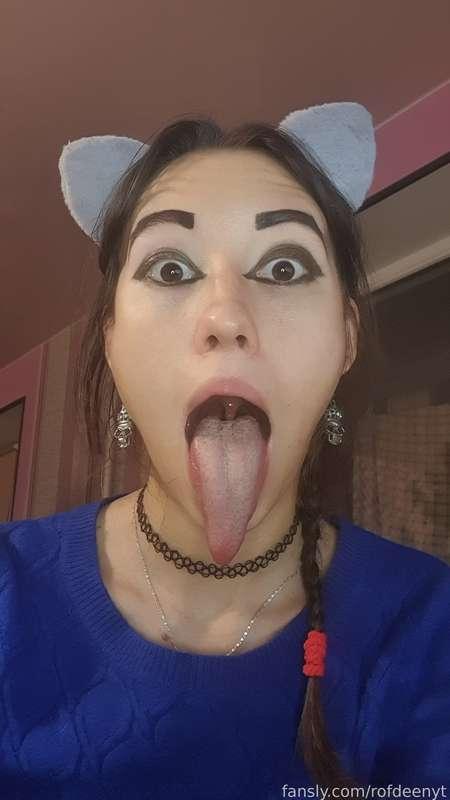 🎅HAPPY NEW YEAR, HAPPY NEW DISCOUNTS!🎅
Only until 10 Jan, 50% discount for ALL Finished Customs! 
1 - In my main profile select album CUSTOMS (Finished) 
2 - Send me in DM video.
3 - I will send you that Video with 50% discount.
😲AND THAT IS NOT ALL😲
40% discount for maximum Level 5 (content with bf) tier for 2 month! 
Can only be used by the first 24 fans.
https://fans.ly/subscriptions/giftcode/NTk3ODU4MTY4NTcxMTc5MDEwOjE6MTo3YzJlYTAzNWRm 

#fyp
#rofdeenyt #sexy #fetish
#tongue #longtongue #bigtongue #tonguefetish 
#uvula
#lips 
#makeup
#mouth
