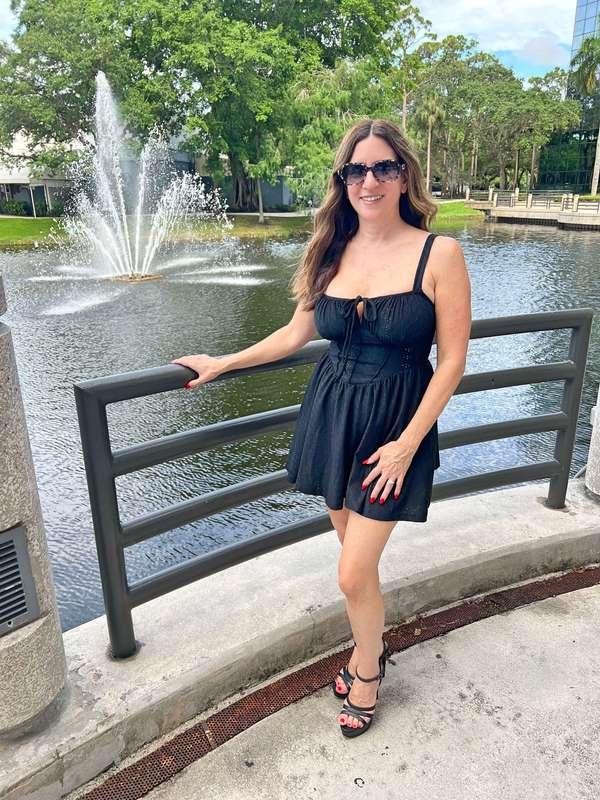 Just a little black brunch dress😘 Hope you all are having a ..