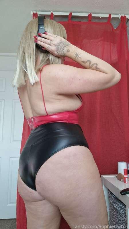 sophiecwtch image #0