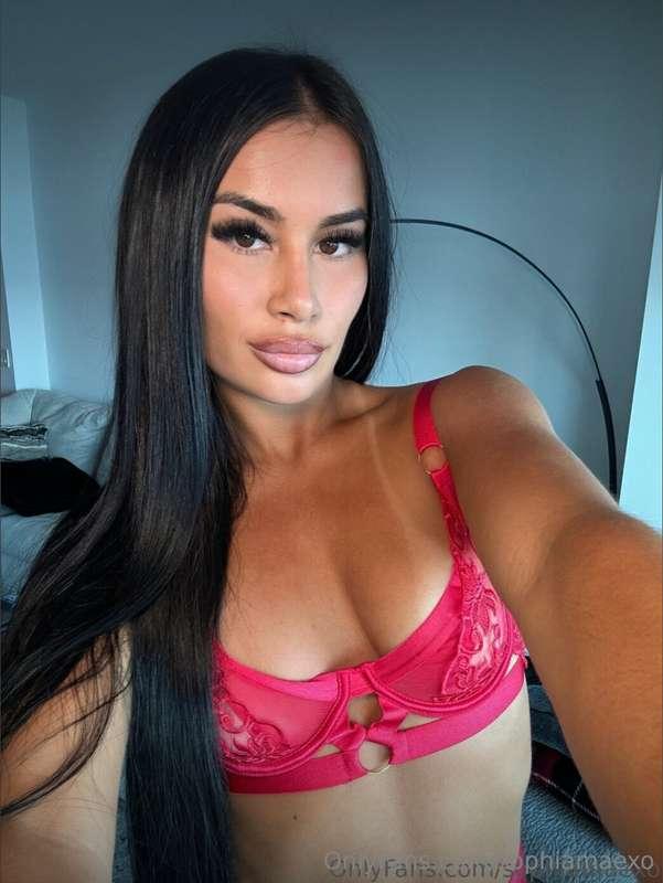 Red suits me well ❤️‍🔥