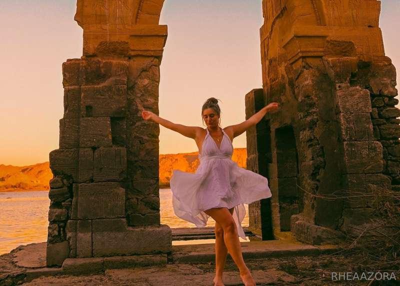 Live the moments that can’t be expressed in words. 😉