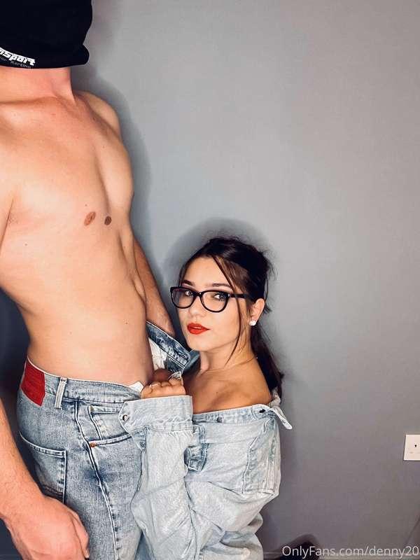 🥵 First video with partner. You really need to see this! 🔞
H..