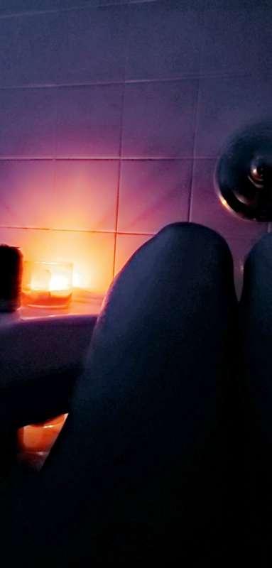 How is everyone this evening? I'm in the bath relaxing atm 😊