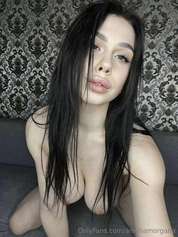 🌿 Free Subscription Your charming gf @emmareavess invites yo..