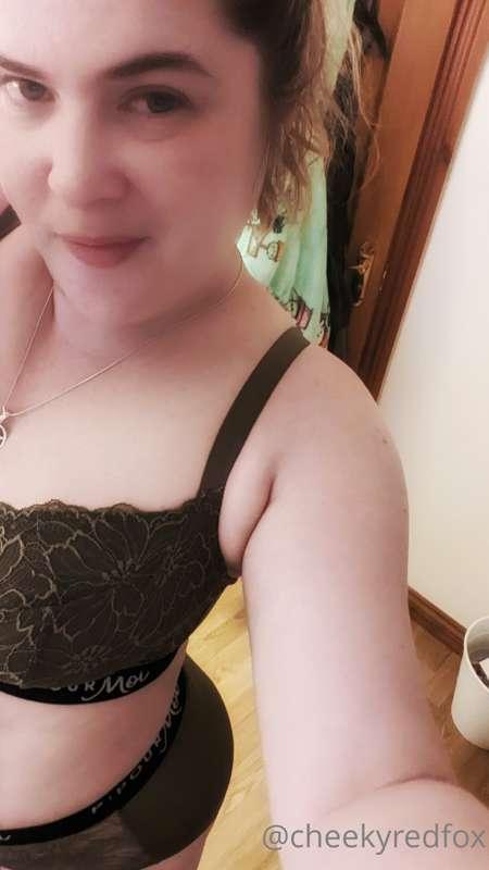 Lara Croft vibes today 🪦💰🏹🧗‍♀️