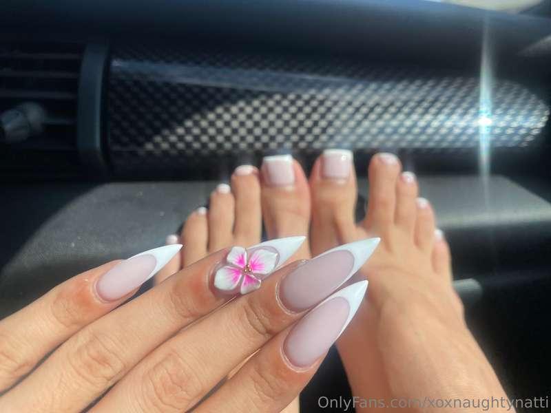 Just got my nails done… who’s ready to see me put them to go..