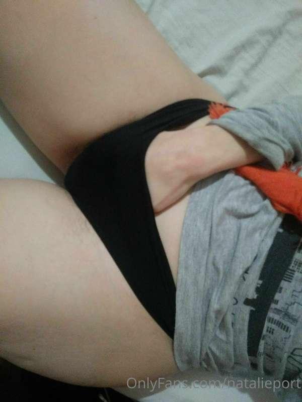 🎵Come on and lay with me
Come on and lie to me 🎵