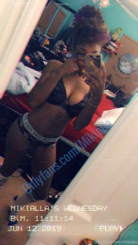 Old pic but aye my body still looks good 🥵🥵🥵