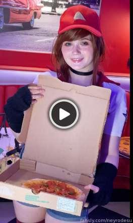 Here's your pizza 🤭🤭🤭🍕🍕


#cosplay #gamer #mommy #curvy #fyp #babyface