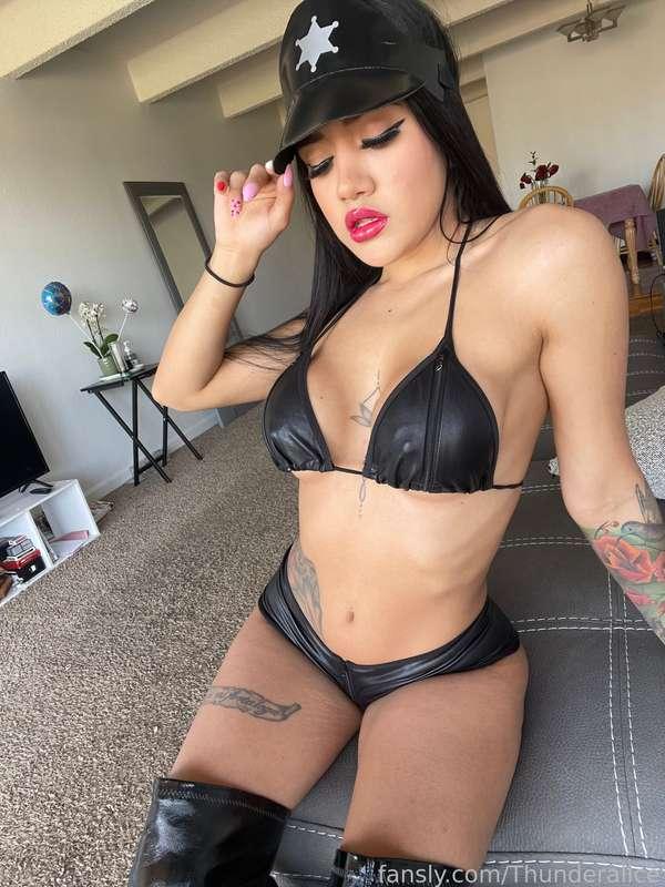 Morning orgasms are the best... So let's cum together baby 😈
 #fyp #bigass #latin #ass #sexting  #blowjob #sex #fetish #fetishist #tattoo #tattogirl #videocall #hugeass #slut #cum #tits #nude #pussy #hot #custom #online
